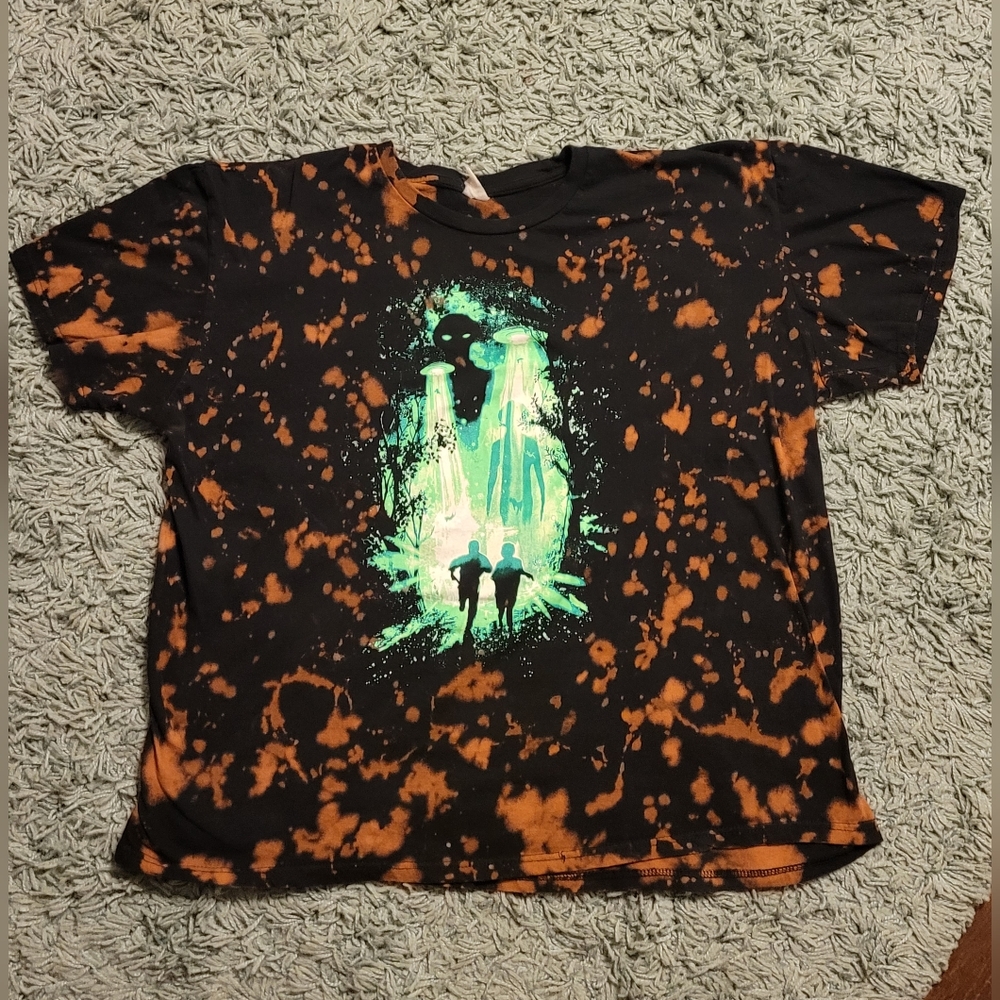 CUSTOM Reverse Dye X-Files Alien Unisex Tee Size 2XL
